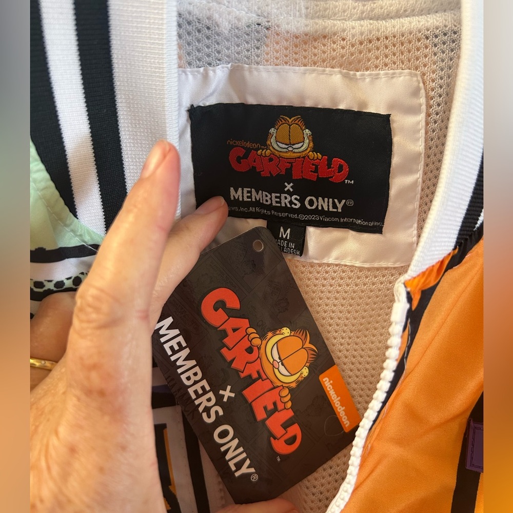 NWT Members Only Garfield Graphic Windbreaker Men’s Jacket Zip Front Size Medium - Picture 2 of 10